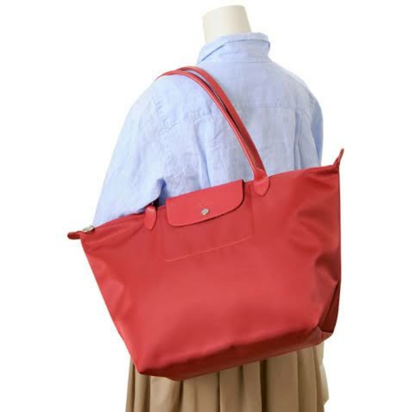 Longchamp Le Pliage Neo Large Tote Bag in Red Longchamp Le Pliage Neo Large Tote Bag in Red